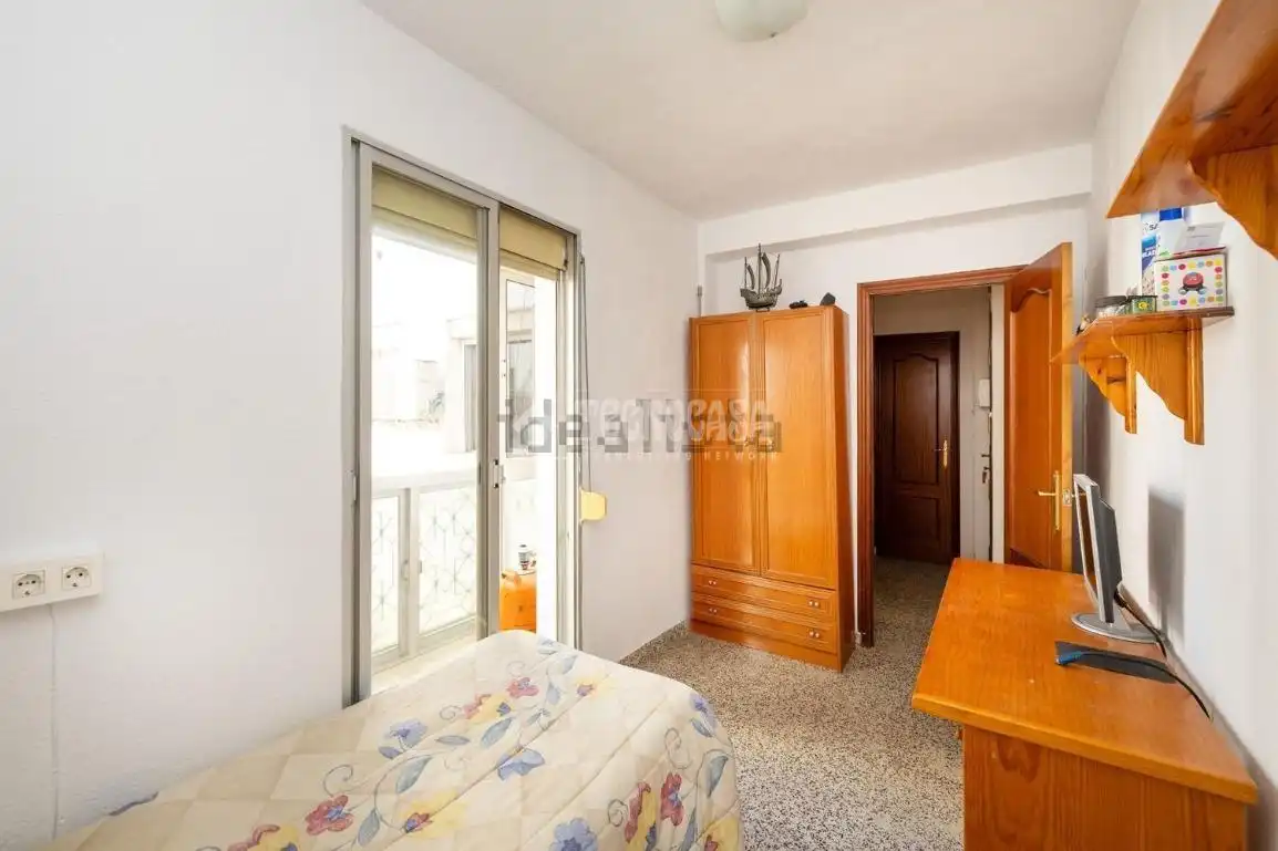 Habitación de Piso en venta en Granada con Aire acondicionado y Terraza