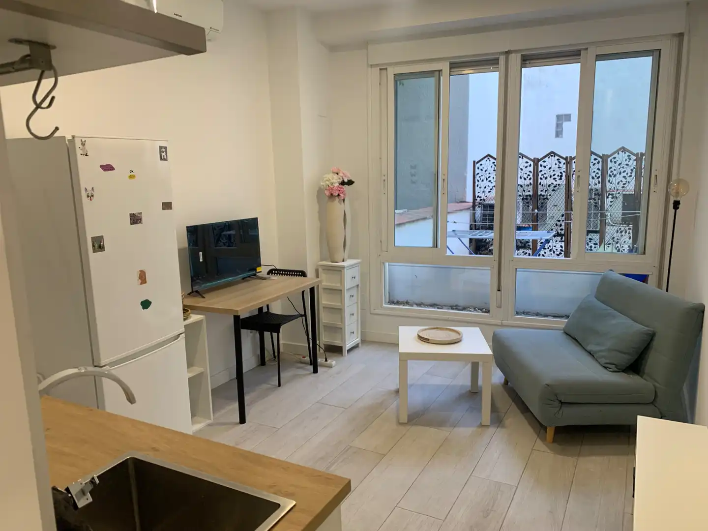 Living room of Study for rent in Madrid  with Air Conditioner, Heating and Furnished