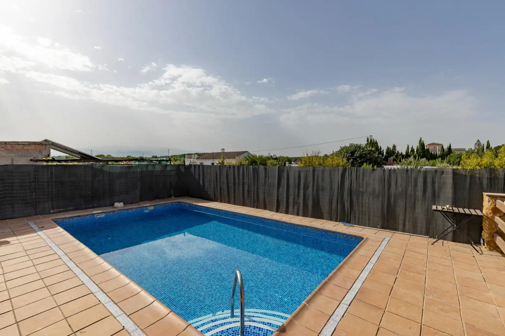 Piscina de Finca rústica en venda en Pinos Puente amb Jardí privat, Traster i Piscina