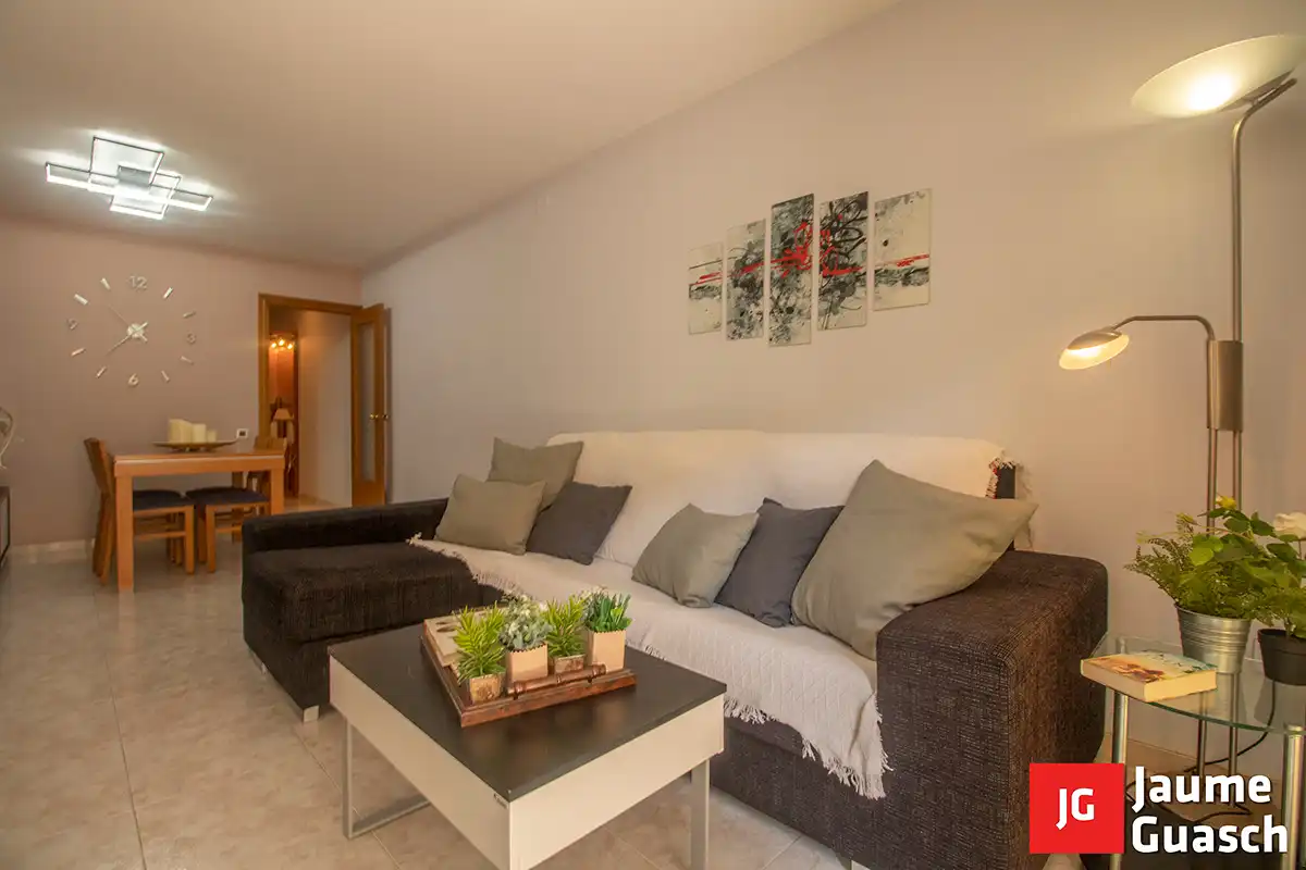 Living room of Flat for sale in Torredembarra  with Air Conditioner, Heating and Oven
