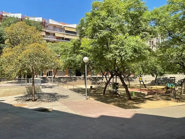 Business premises for transfer in Carrer de València, imagen 37