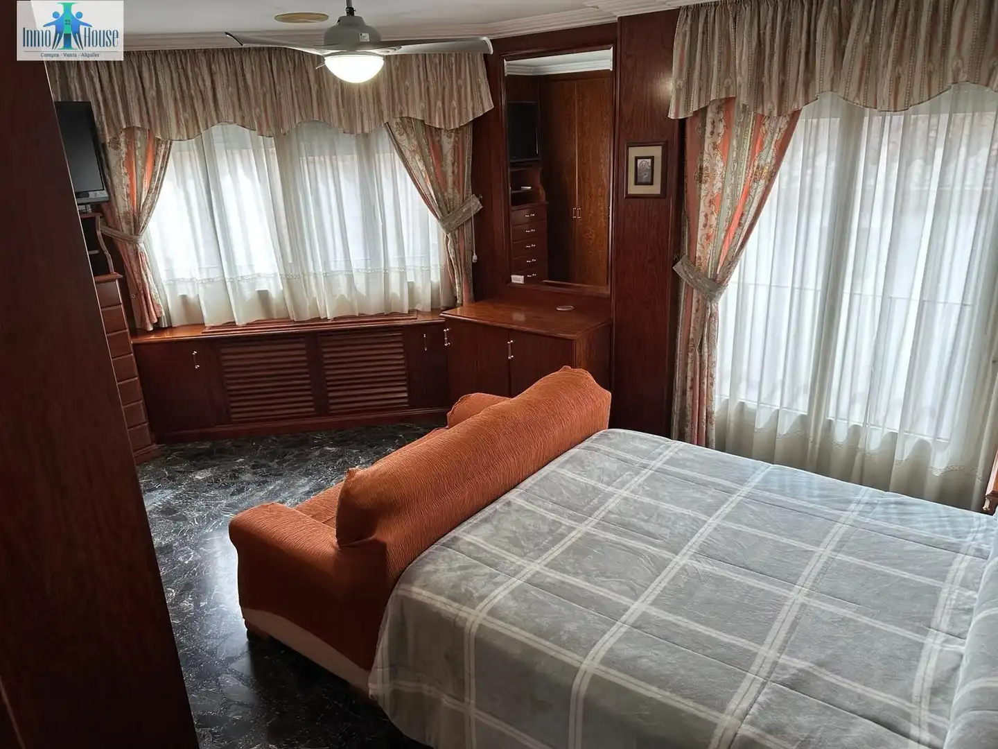 Bedroom of Attic for sale in Almansa  with Air Conditioner, Private garden and Terrace
