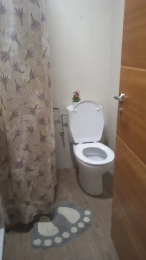 Badezimmer von Wohnung zum Verkauf in Villarrobledo mit Klimaanlage, Heizung und Parkett