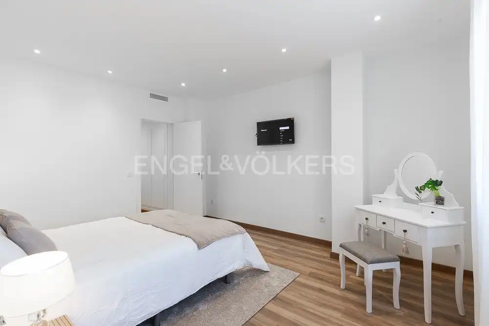 Habitación de Piso de alquiler en Valencia con Aire acondicionado, Calefacción y Parquet