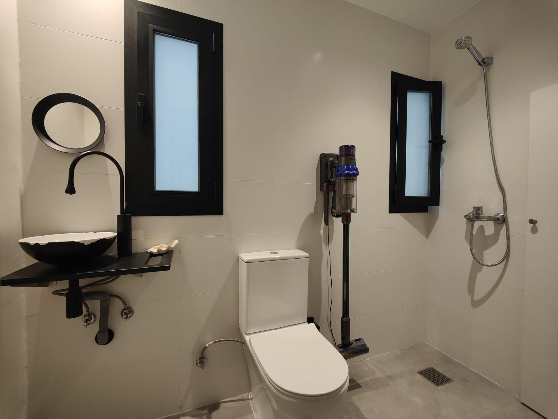 Bathroom of Flat for sale in Las Palmas de Gran Canaria  with Storage room