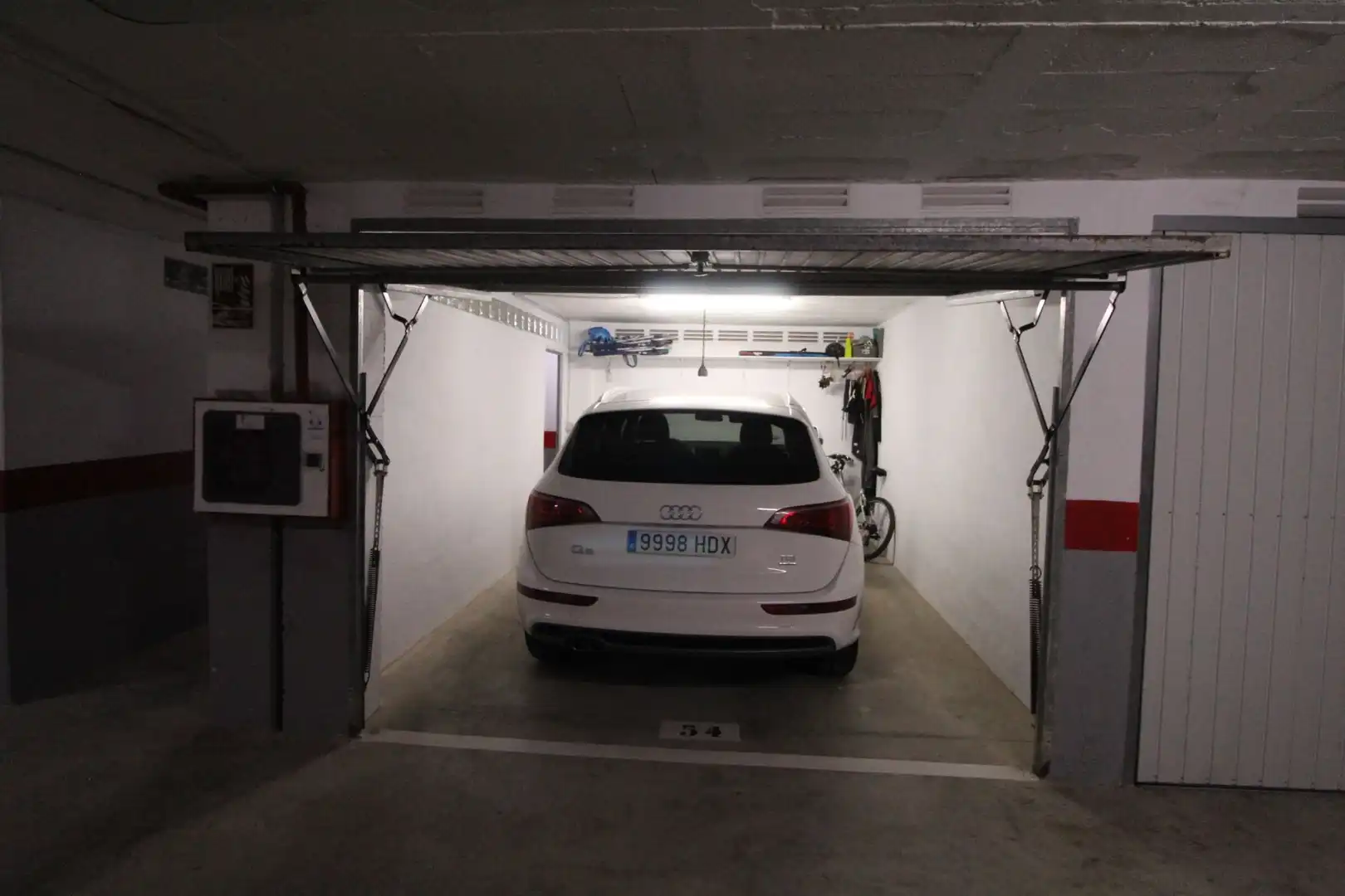 Parkplatz von Wohnungen zum Verkauf in Calpe / Calp mit Terrasse, Abstellraum und Gemeinschaftspool