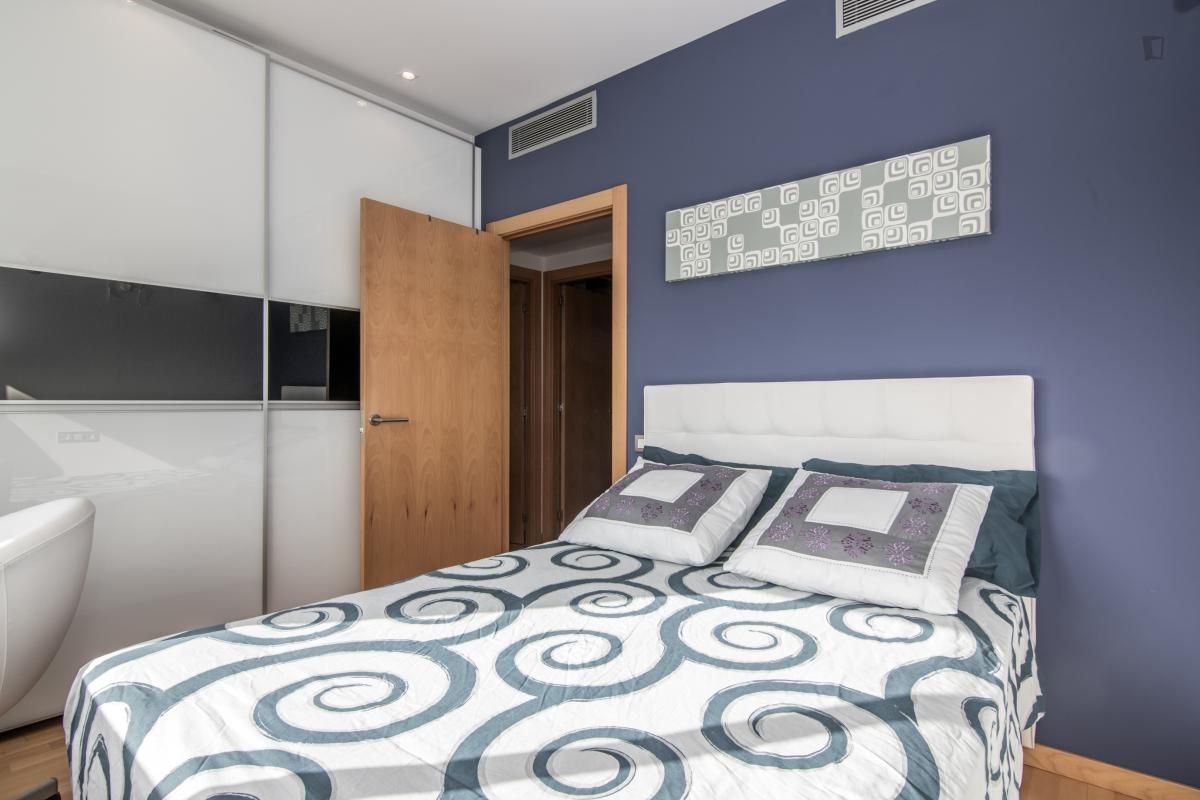 Apartment to share in Port Forum