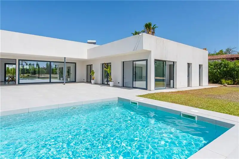 Vista exterior de Casa o xalet en venda en Marratxí amb Aire condicionat, Jardí privat i Parquet