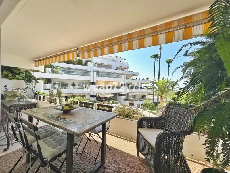 Vista exterior de Apartament de lloguer en Marbella amb Aire condicionat, Calefacció i Terrassa