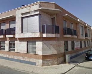 Exterior view of Flat to rent in Miguelturra  with Parquet flooring, Storage room and Oven