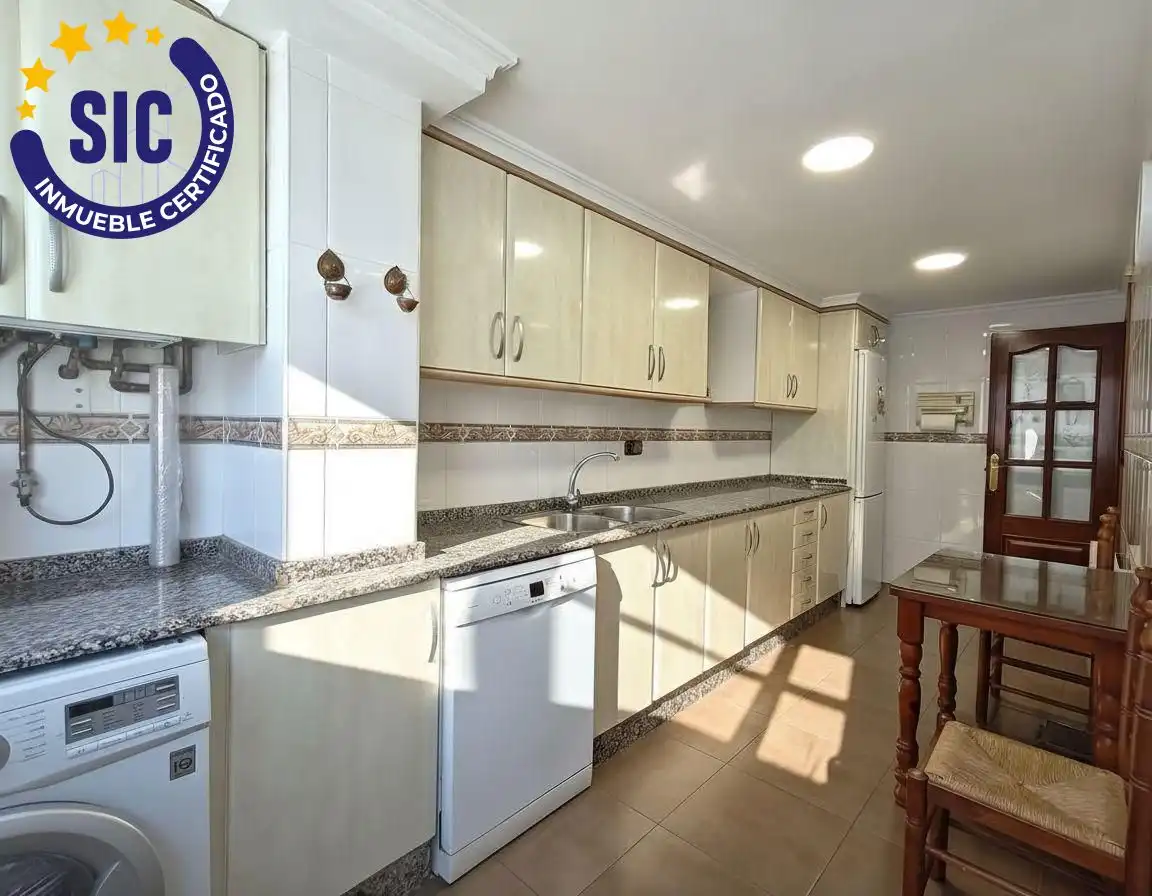 Kitchen of Flat for sale in Valencia  with Air Conditioner and Heating