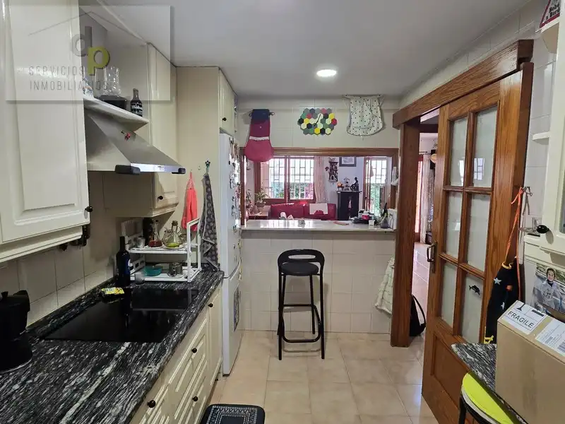 Cuina de Casa adosada en venda en Sant Joan d'Alacant amb Jardí privat, Terrassa i Traster
