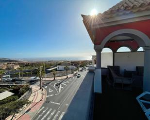 Vista exterior de Àtic en venda en Adeje amb Calefacció, Terrassa i Traster