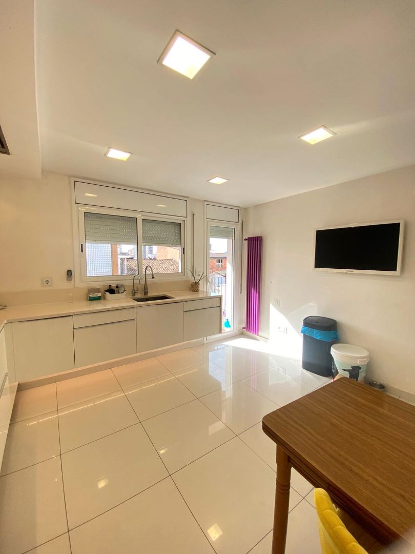 Cuina de Dúplex en venda en Rubí amb Calefacció, Parquet i Terrassa