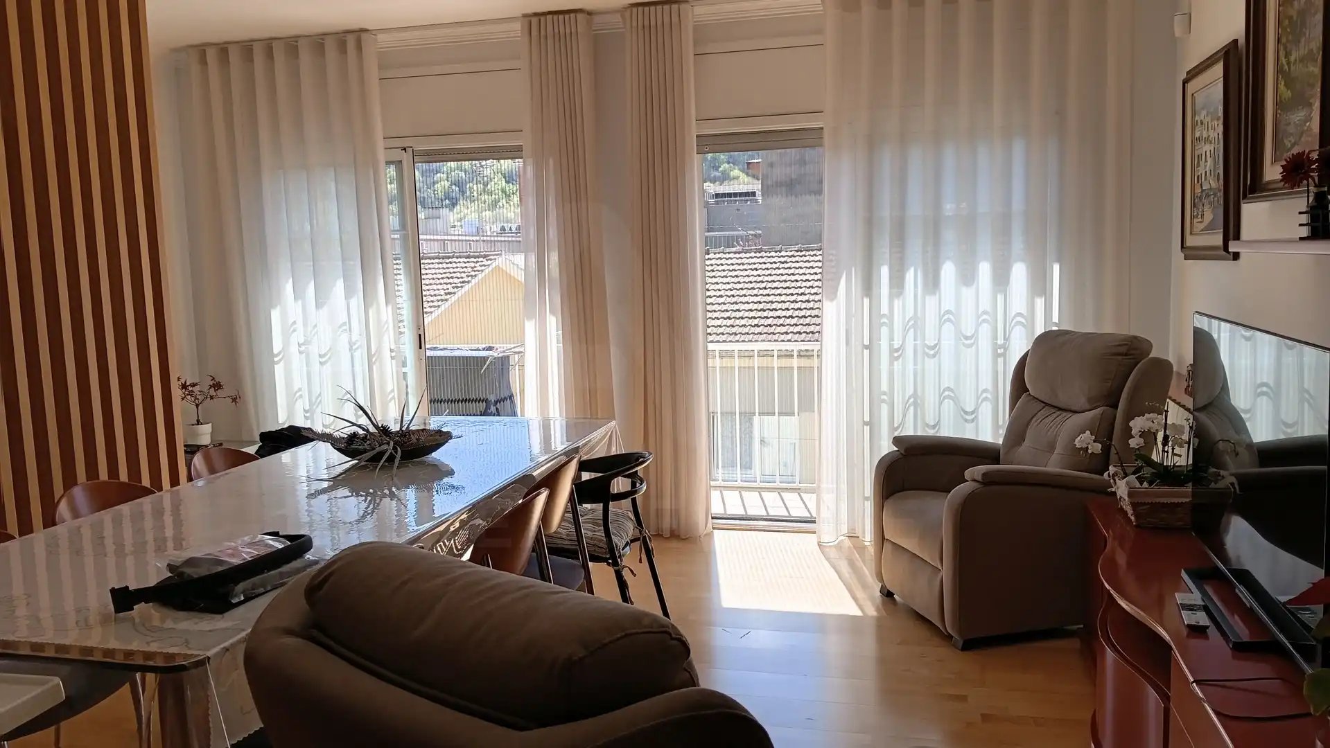 Sala d'estar de Casa o xalet en venda en Olot amb Aire condicionat, Calefacció i Terrassa