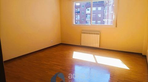 Foto 5 de Piso en venta en 3 Abril, Lardero, La Rioja