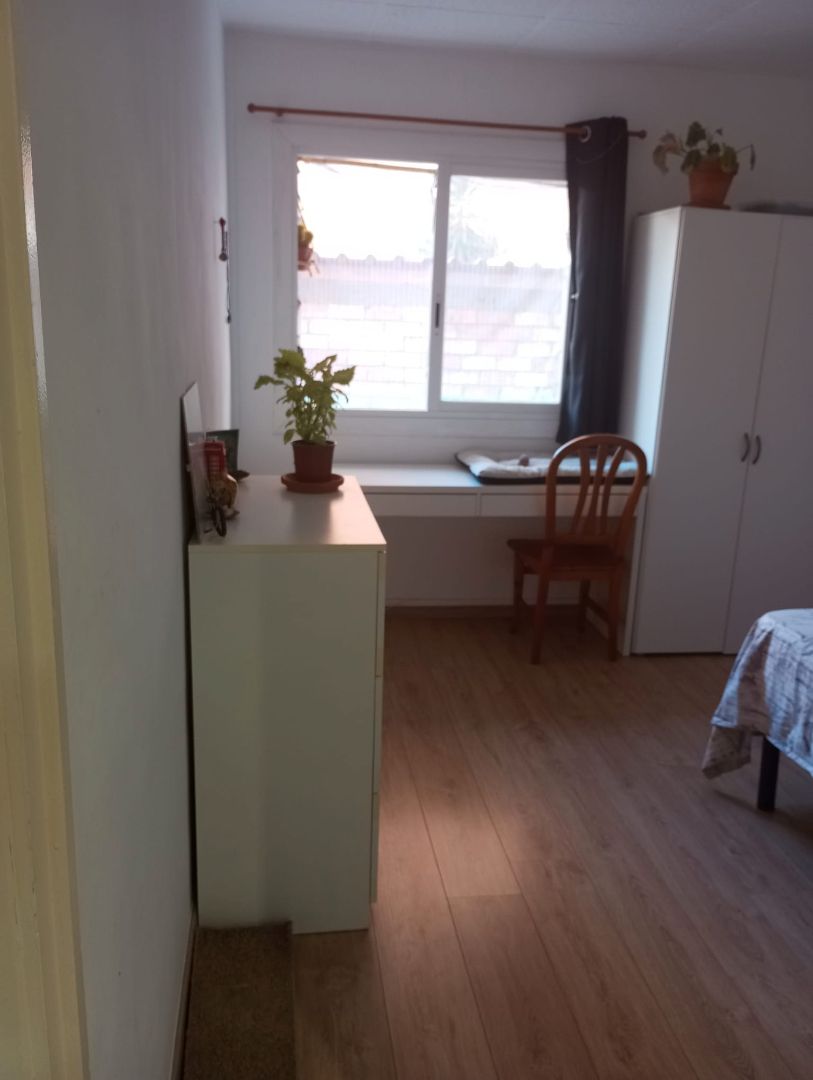 Bedroom of Study to rent in  Barcelona Capital  with Air Conditioner, Parquet flooring and Furnished