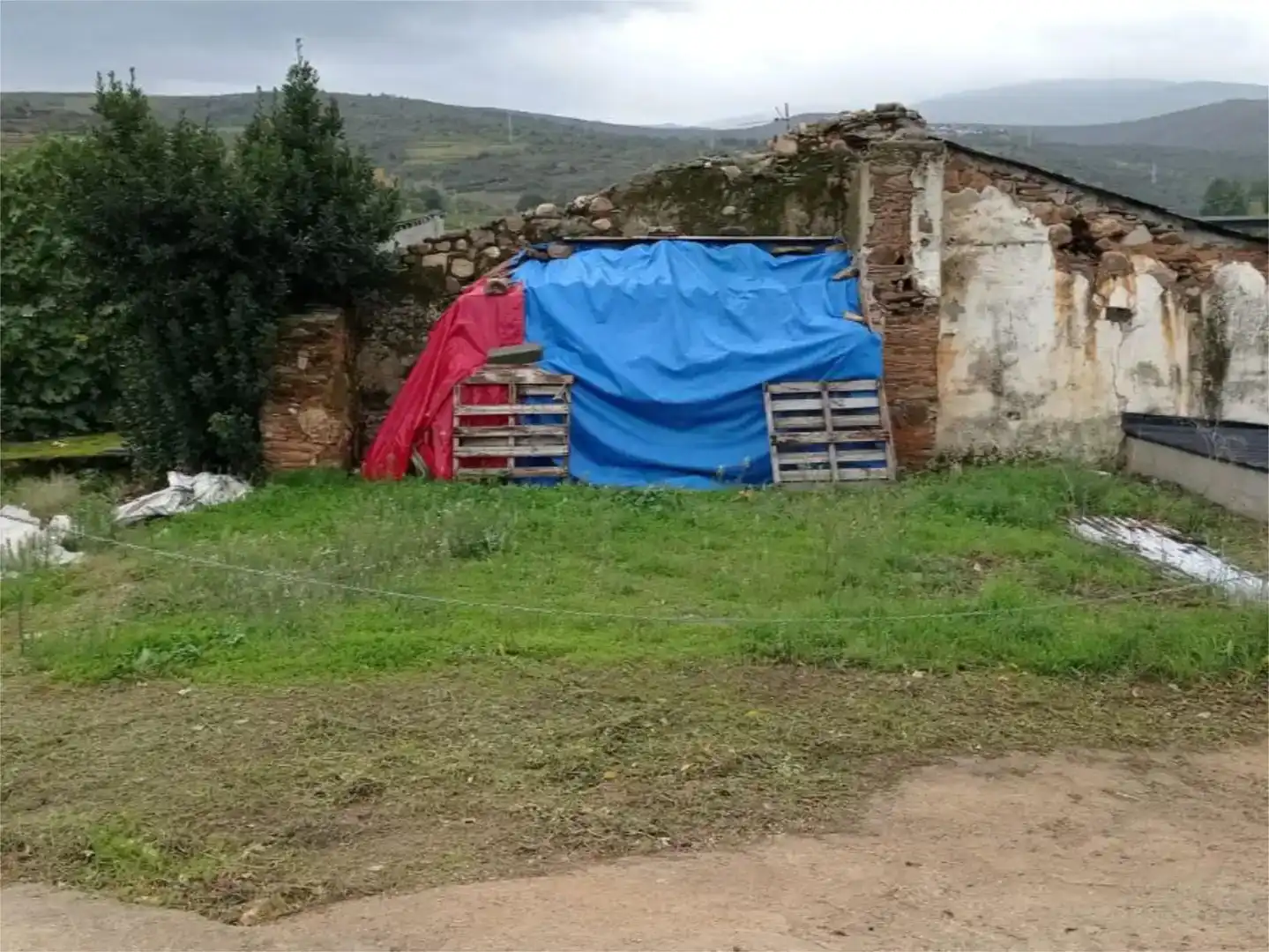 Casa adosada en venda en Petín amb Moblat