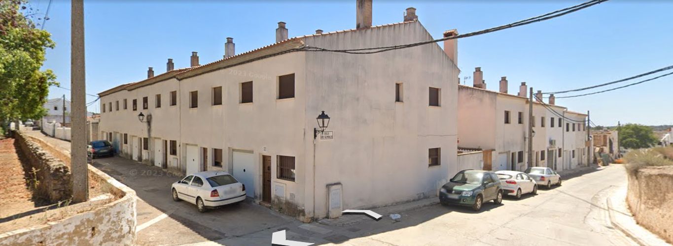 Vista exterior de Casa adosada en venta en Alanís con Terraza y Piscina comunitaria