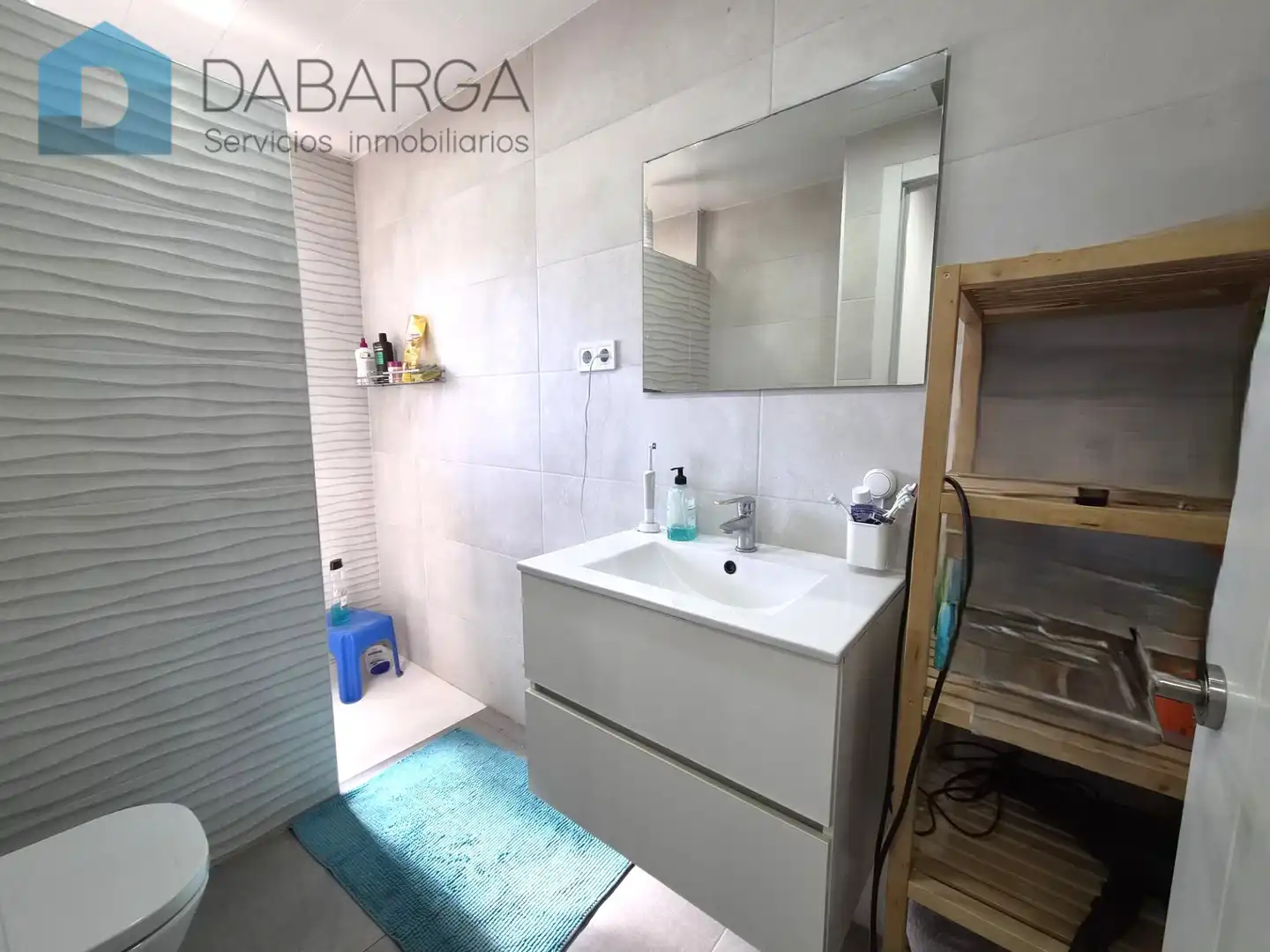 Bany de Casa o xalet en venda en Ripollet amb Aire condicionat, Parquet i Terrassa