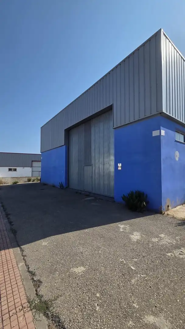 Vista exterior de Nave industrial en venta en Ciutadella de Menorca
