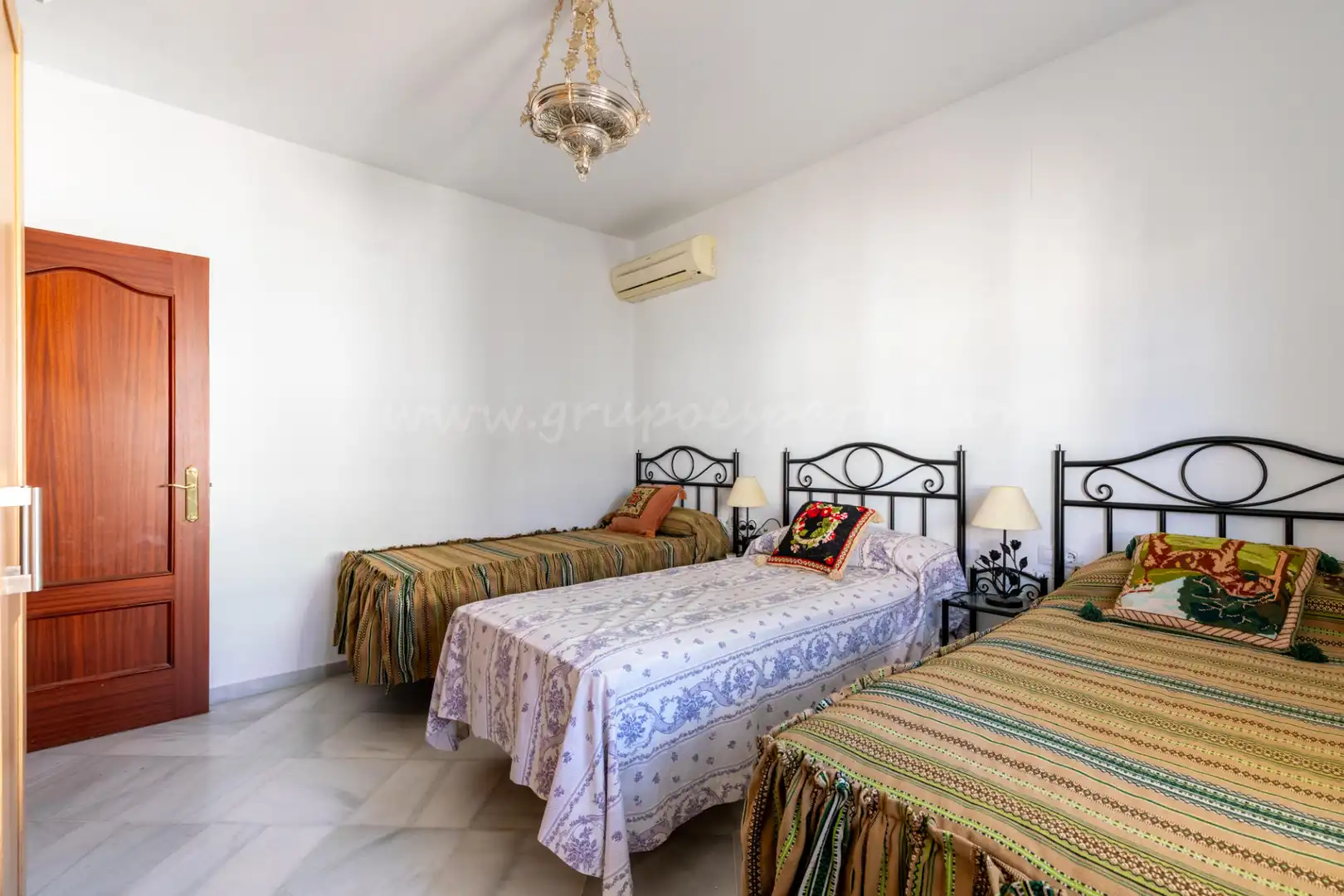Habitación de Casa o chalet en venta en Villanueva del Ariscal con Aire acondicionado, Calefacción y Jardín privado