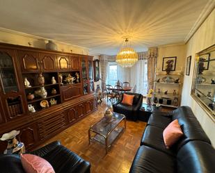 Living room of Flat for sale in Vitoria - Gasteiz  with Heating, Parquet flooring and Furnished
