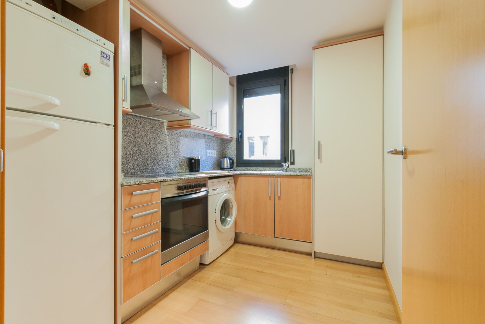 Cuina de Pis en venda en  Barcelona Capital amb Aire condicionat, Parquet i Moblat