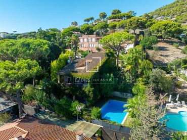 Villa avec balcon à vendre à Cabrils