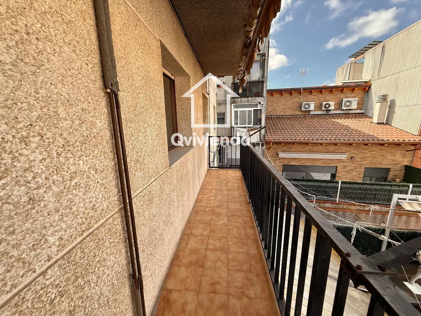 Vista exterior de Piso en venta en Polinyà con Calefacción, Terraza y Balcón