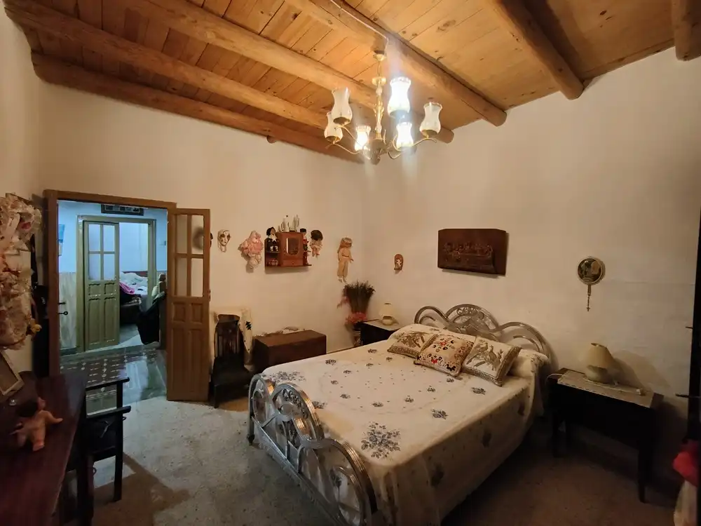 Dormitori de Casa o xalet en venda en Azután amb Calefacció i Traster