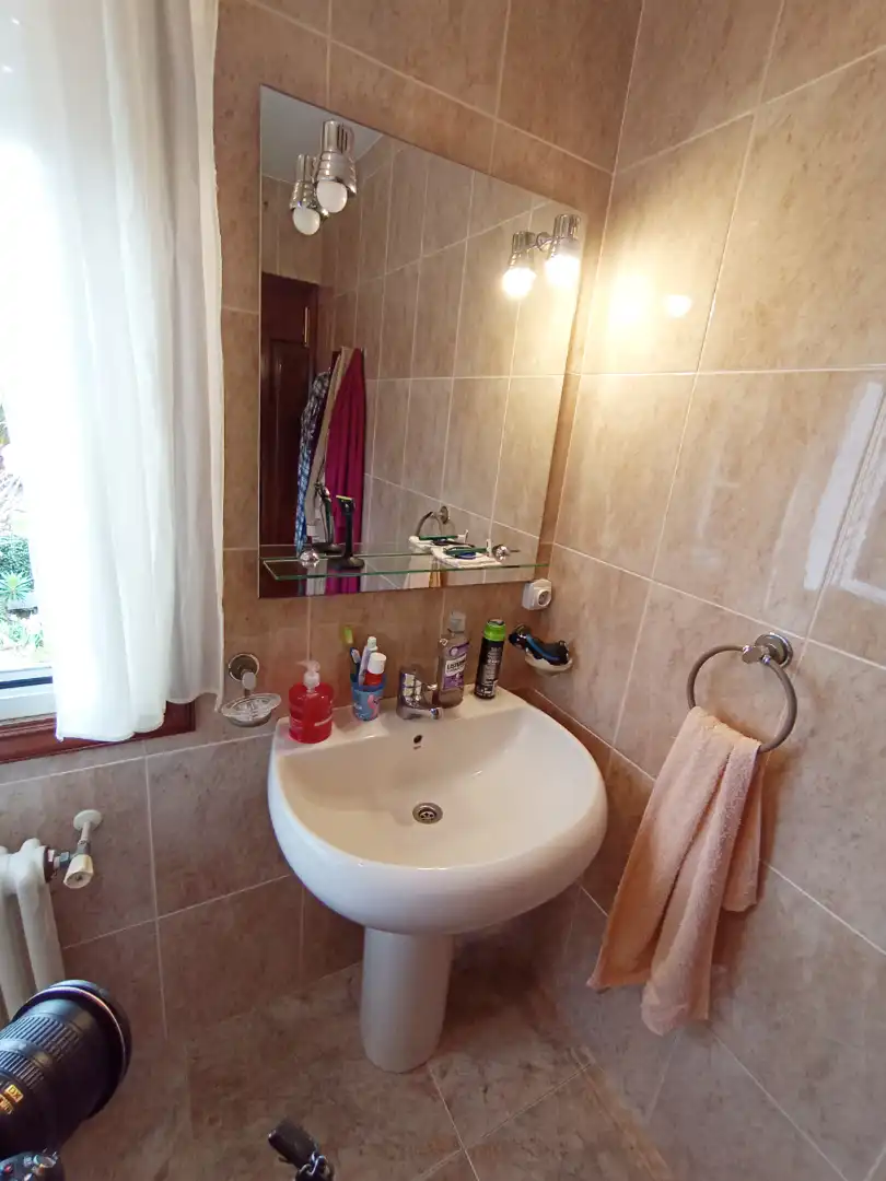 Bathroom of Houses for sale in Coirós  with Heating, Private garden and Parquet flooring