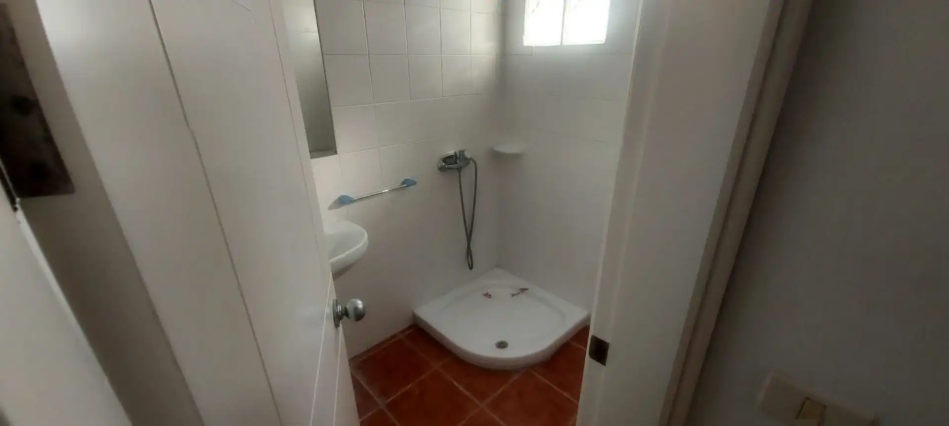 Badezimmer von Fabrikhallen zur Miete in Puerto del Rosario