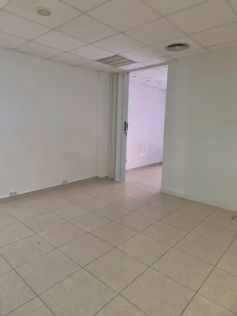 Local comercial en venda a Carrer del Doctor Ferran 10, imagen 9