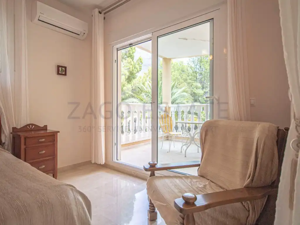 Habitación de Casa o chalet en venta en Altea con Piscina y Amueblado