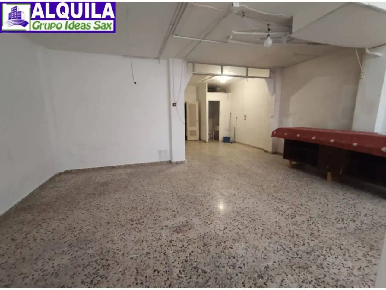 Local de alquiler en Sax