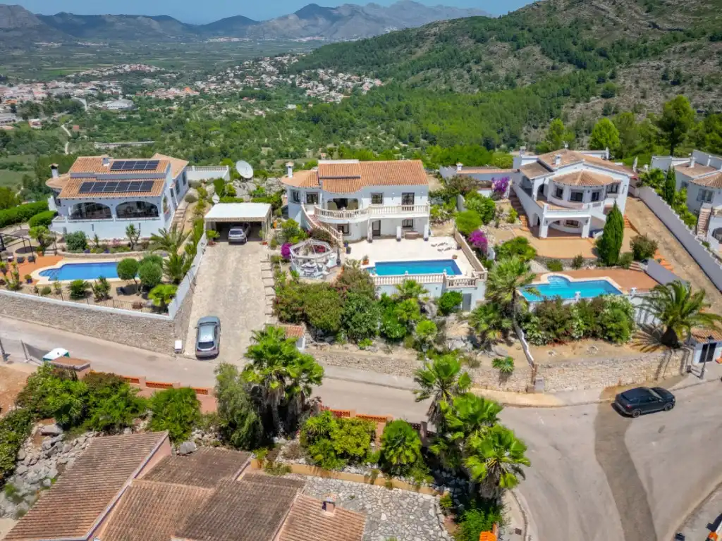 Vista exterior de Casa o xalet en venda en Murla amb Aire condicionat, Calefacció i Jardí privat