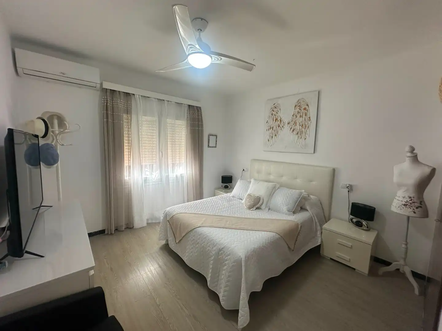 Dormitori de Casa o xalet en venda en Mont-roig del Camp amb Aire condicionat, Jardí privat i Terrassa