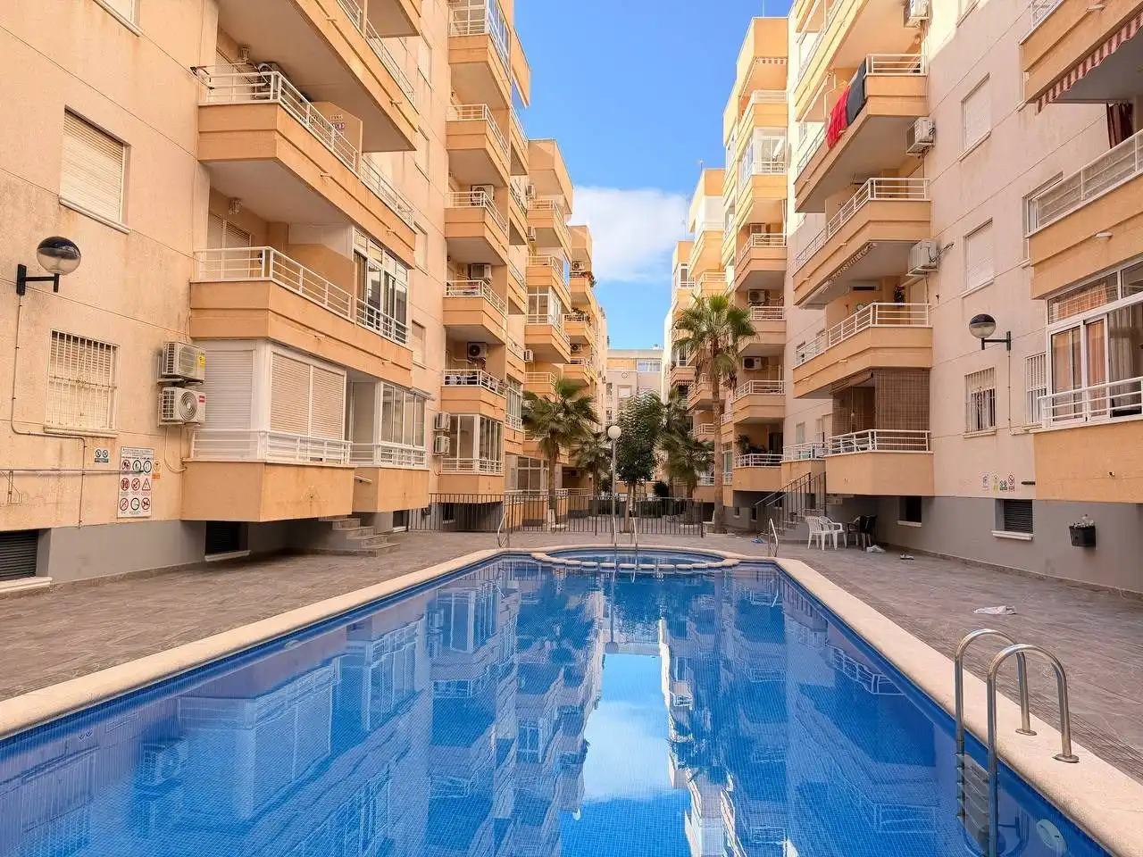 Penthouse with pool for sale in N/A
