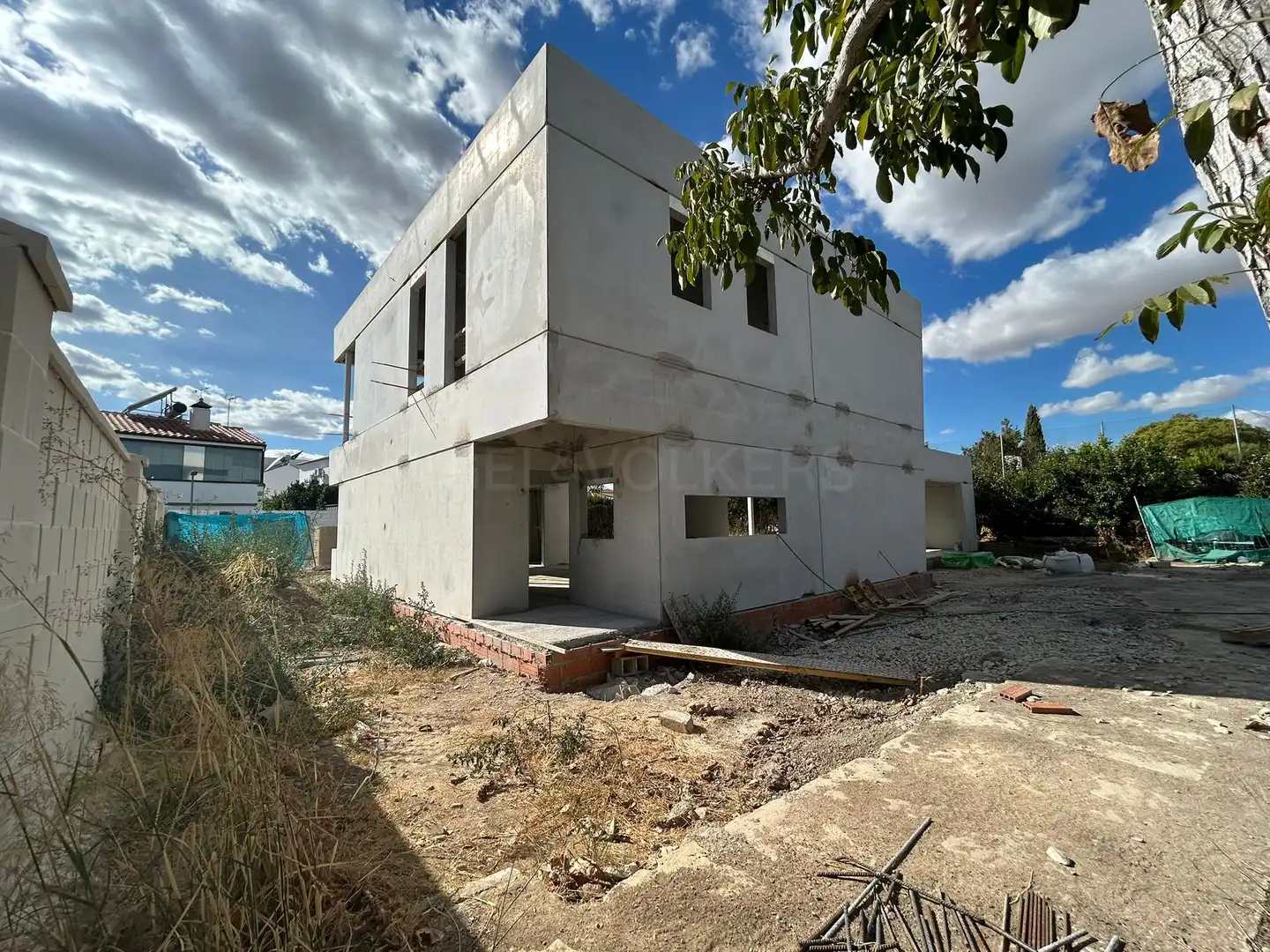 Vista exterior de Casa o chalet en venta en Valencina de la Concepción con Calefacción