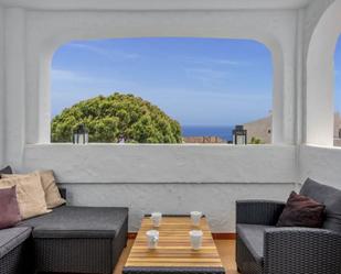 Vista exterior de Apartament en venda en Mijas amb Aire condicionat, Terrassa i Piscina comunitària