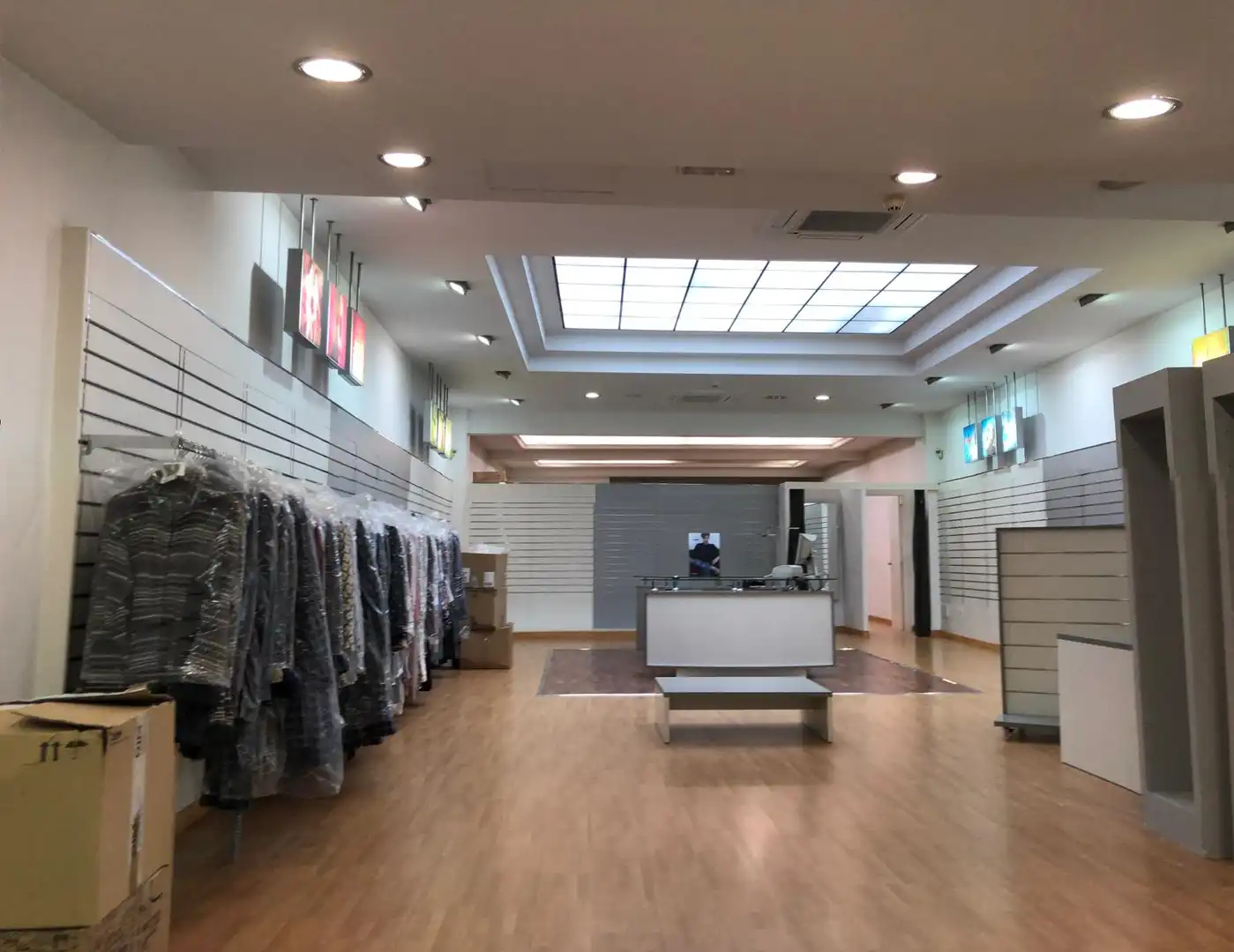 Local de alquiler en Torrelavega  con Amueblado