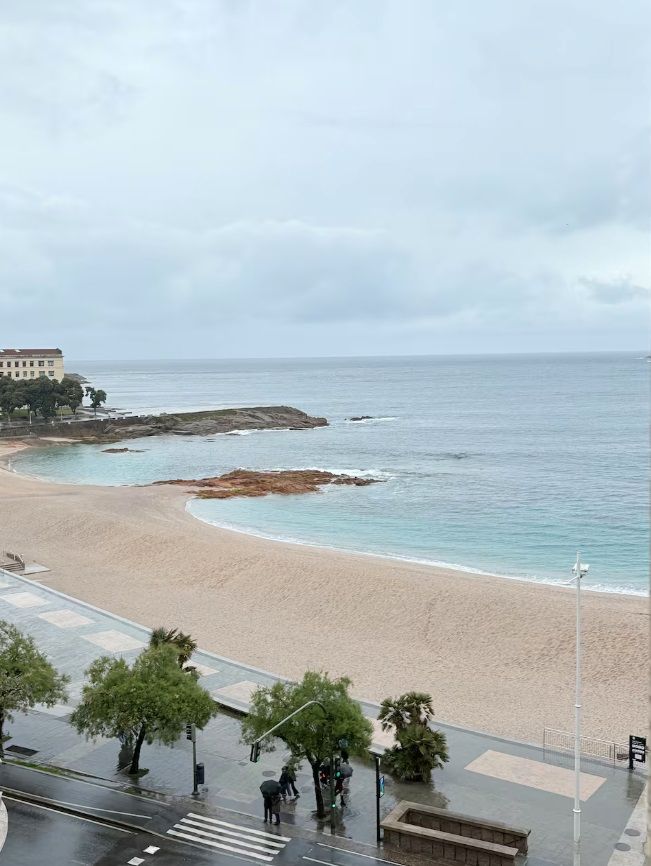 Vista exterior de Apartament de lloguer en A Coruña Capital  amb Aire condicionat, Calefacció i Parquet