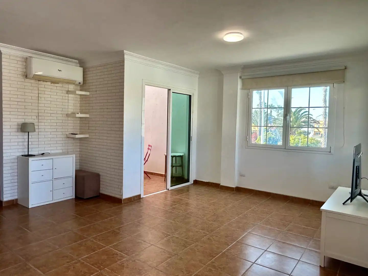 Living room of Detached homes for sale in Agüimes  with Air Conditioner, Terrace and Oven