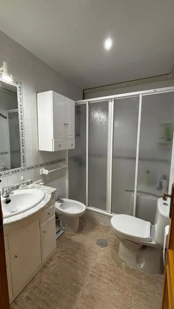 Baño de Apartamento en venta en Orihuela con Aire acondicionado, Calefacción y Amueblado