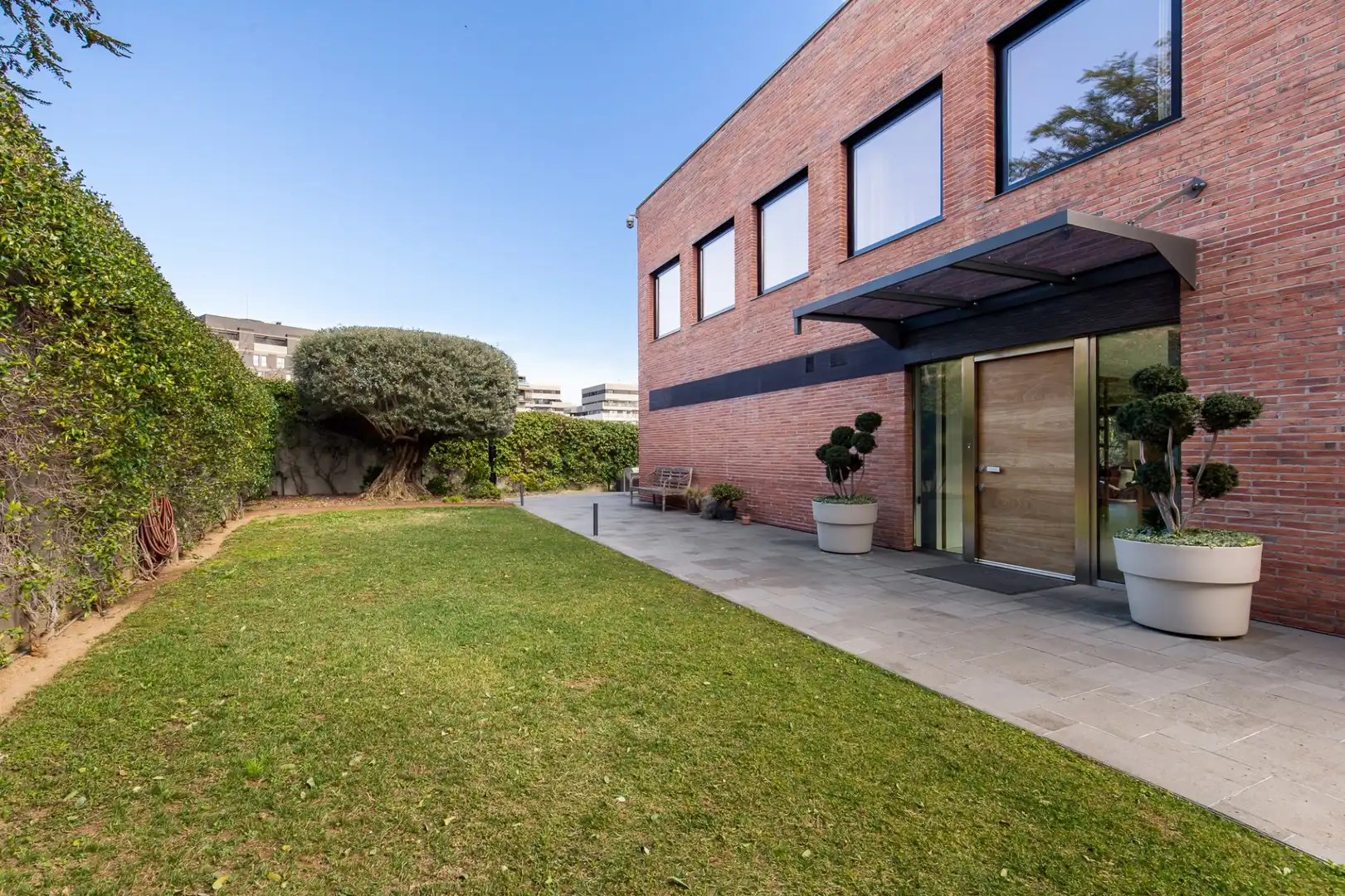 Vista exterior de Casa o chalet en venta en Esplugues de Llobregat con Aire acondicionado, Calefacción y Terraza