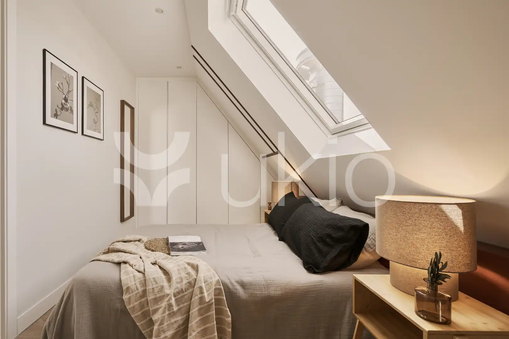 Habitación de Apartamento de alquiler en Madrid con Calefacción, Terraza y Piscina