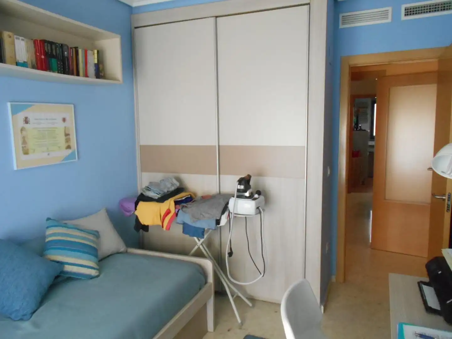 Habitación de Piso de alquiler en Oliva con Aire acondicionado, Amueblado y Balcón