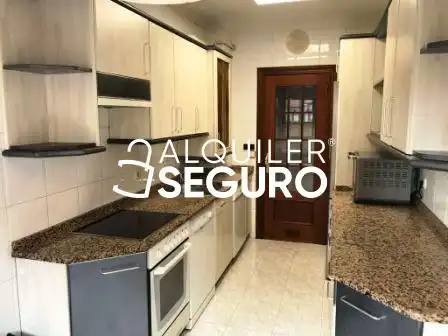 Piso de alquiler en Castillo de Lantaron, Ariznabarra