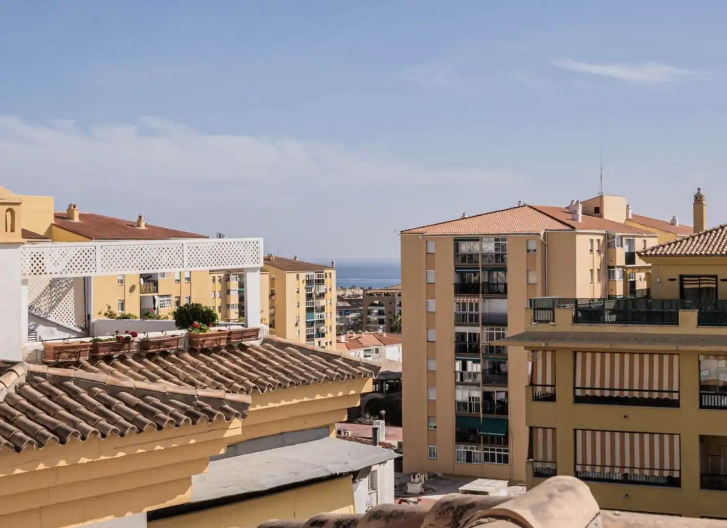 Vista exterior de Dúplex en venda en Marbella amb Aire condicionat, Terrassa i Traster